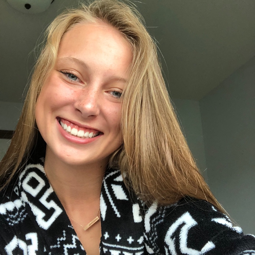 Meet your Posher, Anna